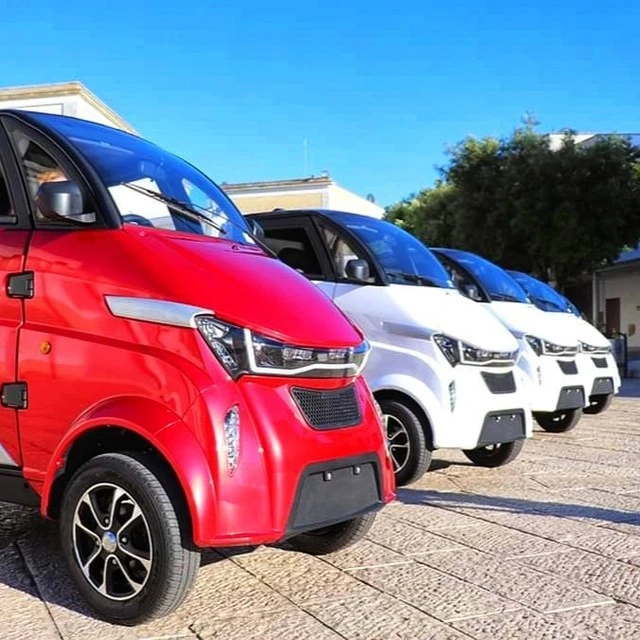 A Mini Electric Car For A Quick Commute A Mini Electric Car For A Quick Commute